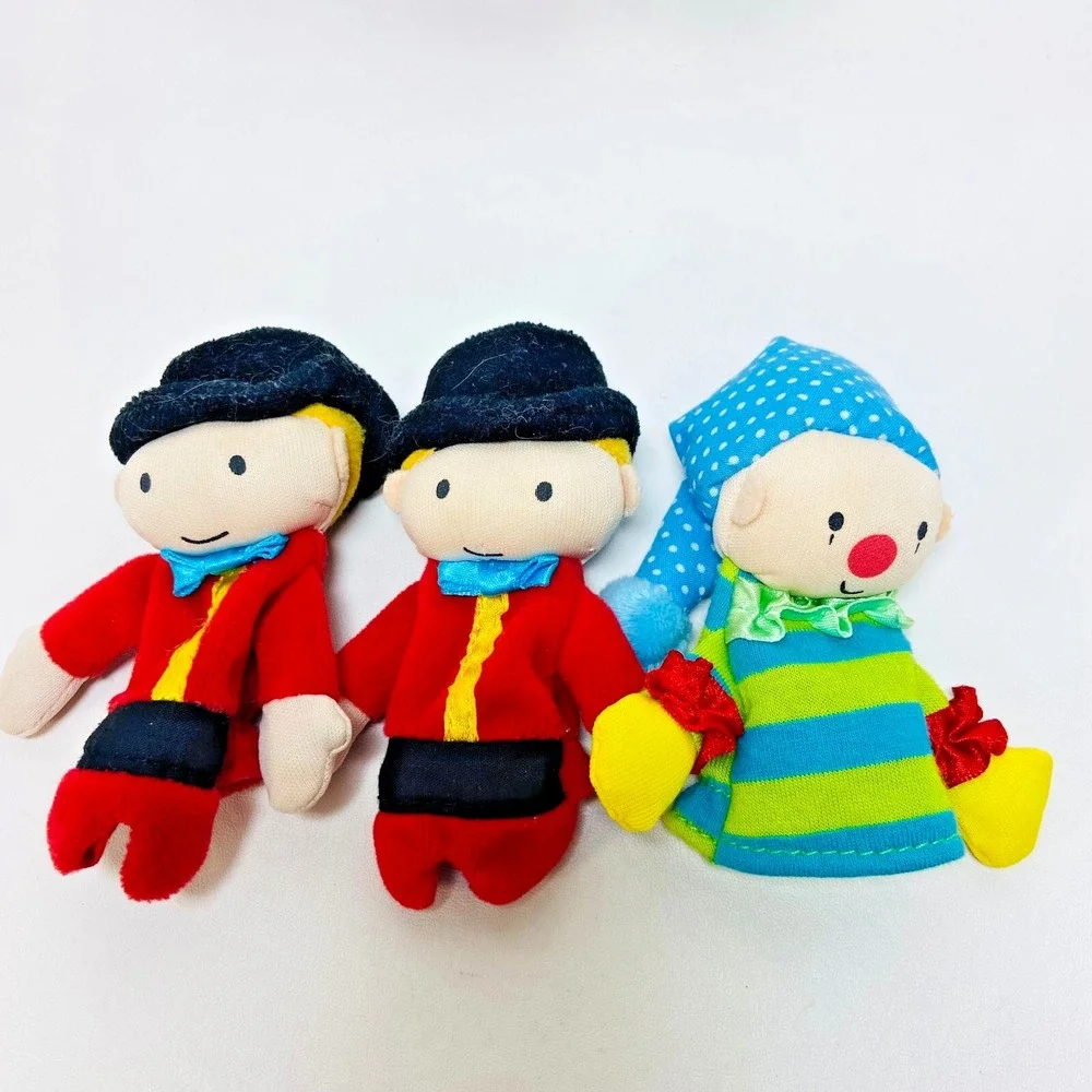 Lot 6 Vintage Manhattan Toy Finger Follies Finger Puppets King Queen Jester Rare